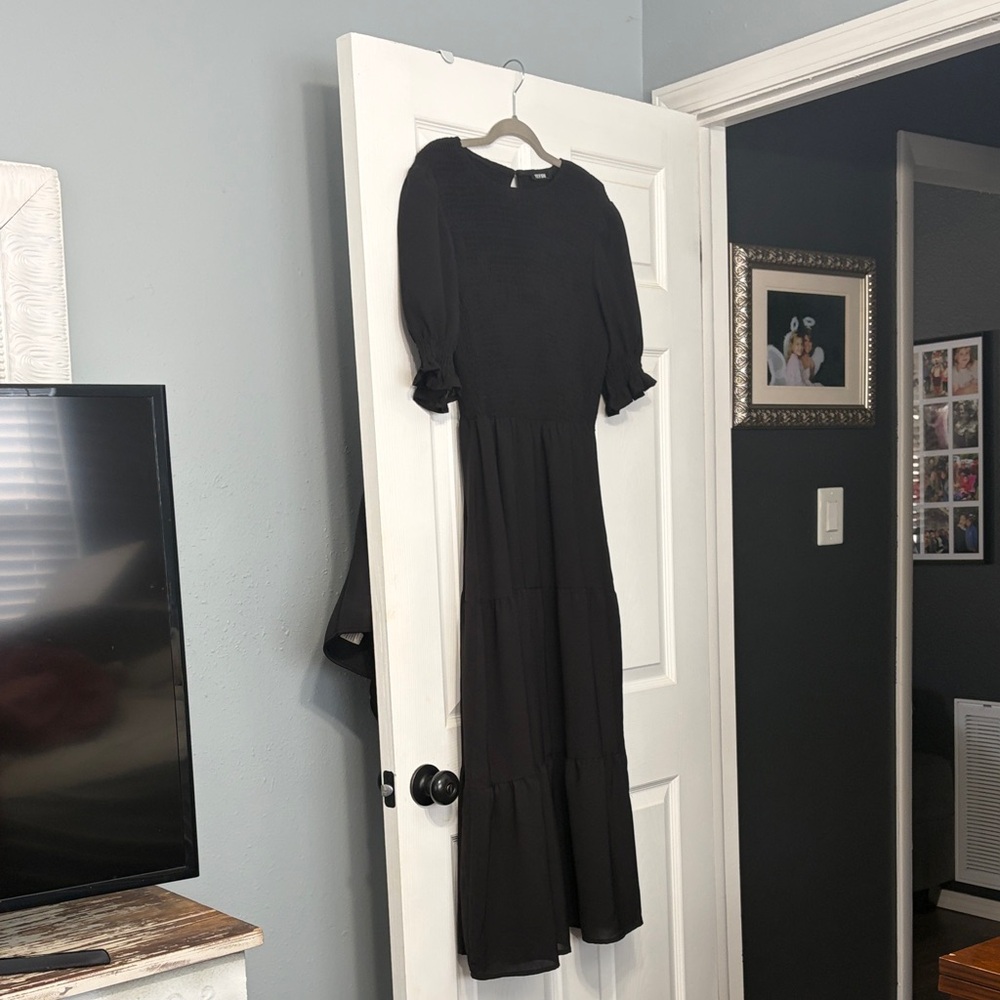 Black Maxi Dress with Puff Sleeves and Tiered Skirt